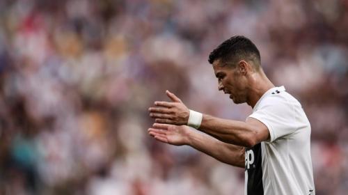 Ronaldo falla y ¿se molesta cuando lo anota Mandzukic?