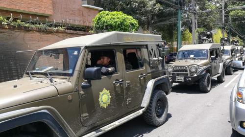 Vehículos de PNC, armados de metralletas, merodean la sede de CICIG 