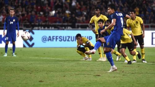 Tiene la victoria en sus pies en un penal y ocurre lo inesperado