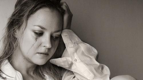 Cort&oacute; con su novio y una vecina le dej&oacute; una carta que se viraliz&oacute;