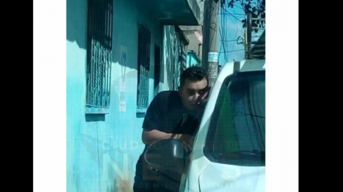 &iexcl;Cachado! Graban a ladr&oacute;n robando en carro de t&eacute;cnicos de cable