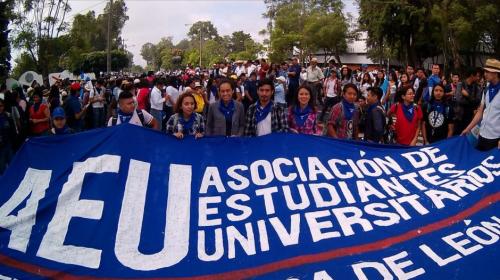 "Haraganes", Jimmy critica a dirigentes estudiantiles de la USAC