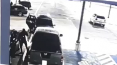 Captan en video el robo a un veh&iacute;culo en carretera a El Salvador