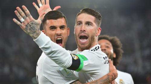 Sergio Ramos dedica su gol a Isco bajo la mirada de Solari