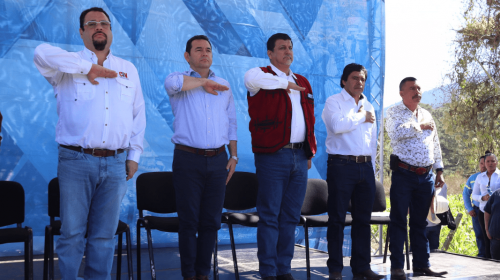 ¡Fuera, fuera!: abuchean a Jimmy y Galdámez en una inauguración