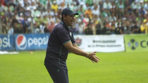 Mauricio Tapia oficializa su salida de Antigua GFC