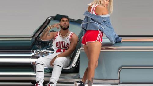 Foto &iacute;ntima de Karol G y su novio alborota las redes