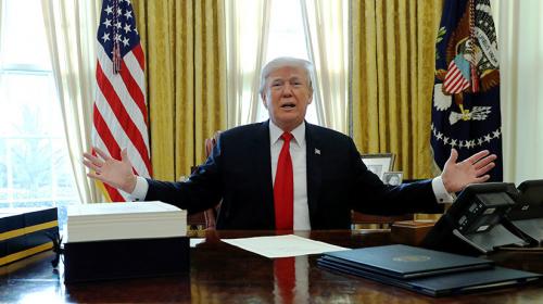 Trump dice que su botón nuclear es mayor que el de Corea del Norte 