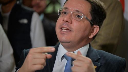 Ministro de Finanzas desmiente rumor sobre su renuncia