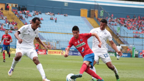 &iquest;Qui&eacute;n tiene m&aacute;s puntos en la historia, Rojos o Cremas? 