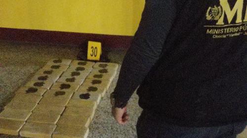 Narcotraficantes marcan paquetes de droga con logo de un "smartphone"