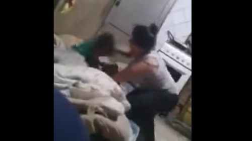 El brutal ataque de una madre a su hija por una tablet 