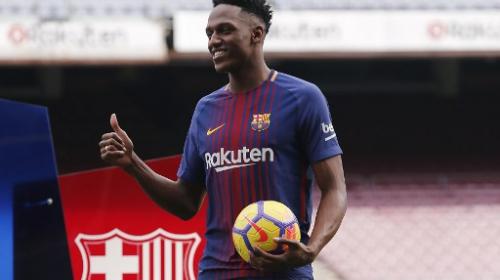 Yerry Mina protagoniza el mayor acto de humildad en su presentación