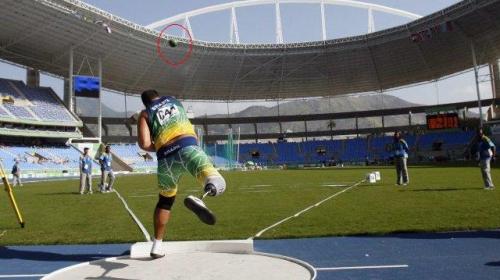 R&eacute;feri muere tras un fatal golpe en pruebas de atletismo