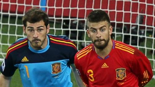 Iker Casillas a Gerard Piqu&eacute;: &ldquo;Renovaci&oacute;n no merecida&rdquo;