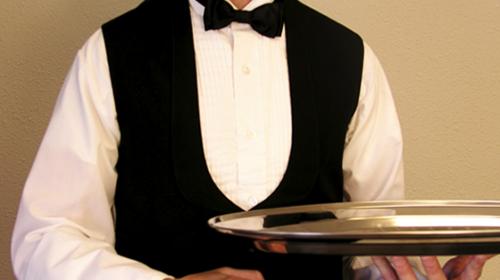 Detienen en zona 10 a mesero que intent&oacute; grabar en el ba&ntilde;o de mujeres