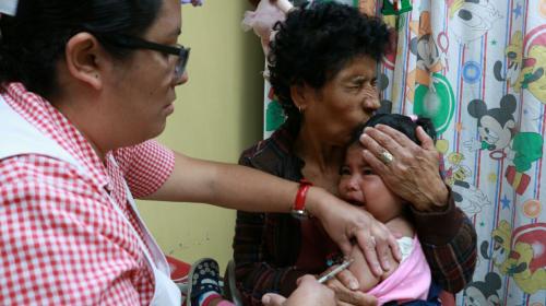 Ministro pide a la poblaci&oacute;n que mantenga la calma ante el sarampi&oacute;n