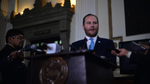 CC le quita la Presidencia del Congreso a Arzú Jr.