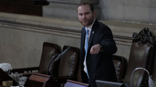 Álvaro Arzú vuelve a ser electo presidente del Congreso