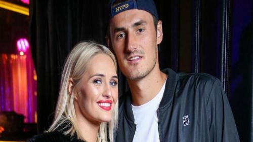 Tenista rompe su noviazgo con una modelo durante una entrevista