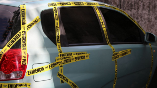 Localizan vehículos robados en un parqueo ubicado en Mixco