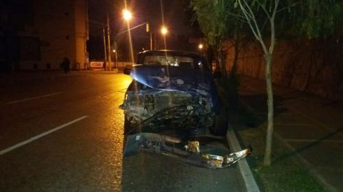 La historia detr&aacute;s de un choque, un ataque y un detenido en zona 10