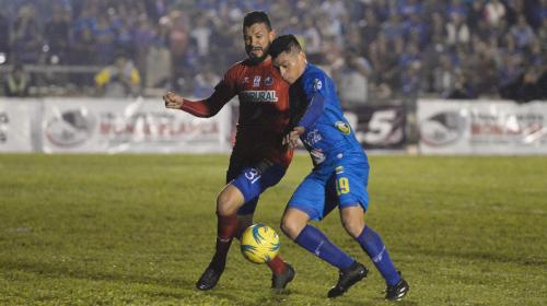 Cob&aacute;n Imperial le da una c&aacute;tedra de f&uacute;tbol a Municipal