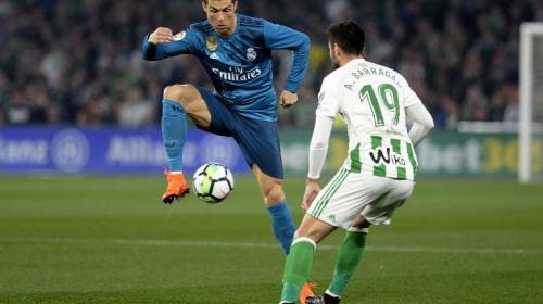 Autogol del Real Madrid pone en ventaja al Betis 