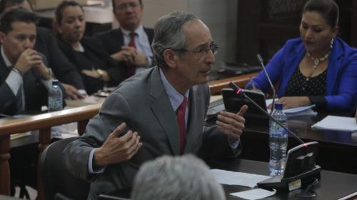 Álvaro Colom rompe el silencio y declara en el caso Transurbano