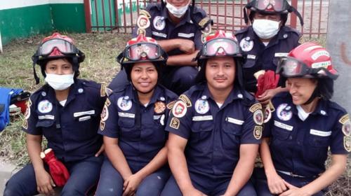 El final feliz para la bombera despedida en plena tragedia