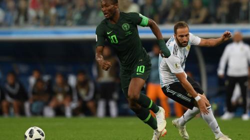 El drama que vivi&oacute; Obi Mikel en el Mundial: "Vamos a matar a tu padre"