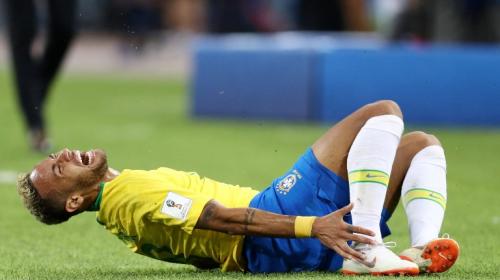 Neymar ha pasado en el suelo más de 14 minutos durante el Mundial