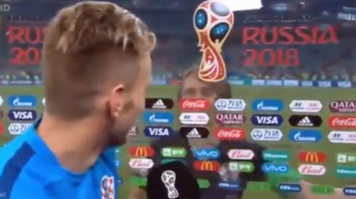 Luka Modric trolea a Ivan Rakitic en plena entrevista 