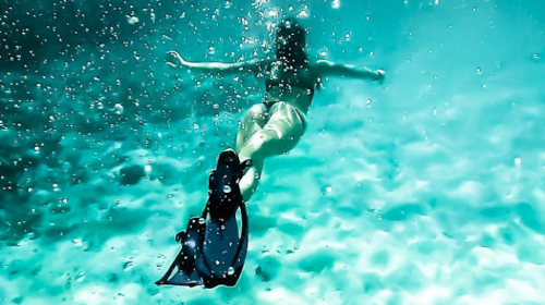 La historia de la modelo atacada por un tiburón