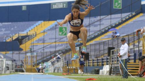 Thelma Fuentes gan&oacute; oro en el Centroamericano de atletismo 