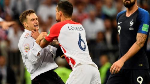 Colectivo ruso de punk feminista irrumpe en final del Mundial