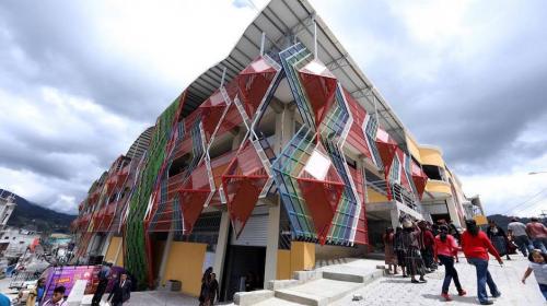 Los colores de Sololá que inspiran el diseño de un centro comercial