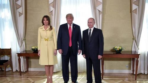 El apret&oacute;n de manos entre Melania y Putin que se hace viral