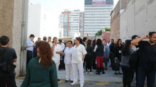 Videos muestran c&oacute;mo el sismo de 5.7 grados alert&oacute; a los mexicanos