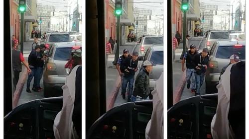 #VIDEO Así asaltan a un conductor en el Centro Histórico