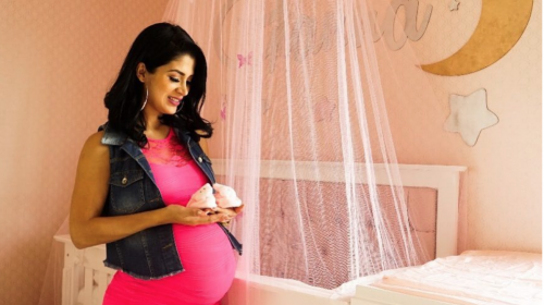 Así luce Kimberly Flores una semana después de dar a luz