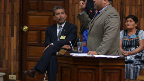 Contin&uacute;a el cruce de se&ntilde;alamientos entre los exmiembros de CALAS