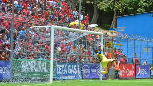 Golazo salvador de Gerson Tinoco le da la victoria a Municipal