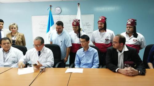 Médicos estadounidenses llegan al Hospital General San Juan de Dios