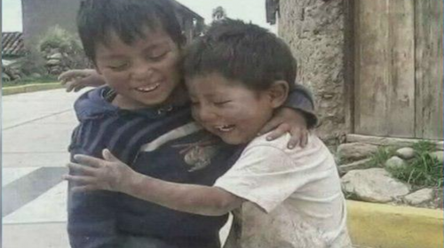 La verdad de la emotiva imagen que se hizo viral tras la erupci&oacute;n