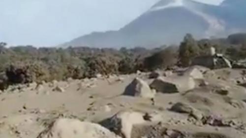 Bomberos llegan a la zona cero del desastre y ven la magnitud