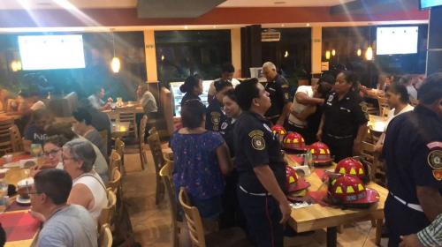 #Video: Emotivo recibimiento a un grupo de bomberos en Escuintla