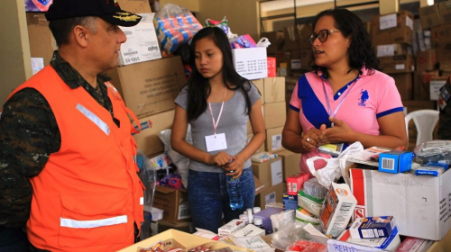 Gobierno asegura que medicinas donadas son de la farmacia del Ej&eacute;rcito