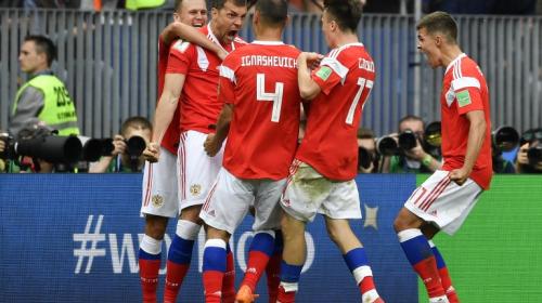 Rusia triunfa y sueña con avanzar en su Mundial