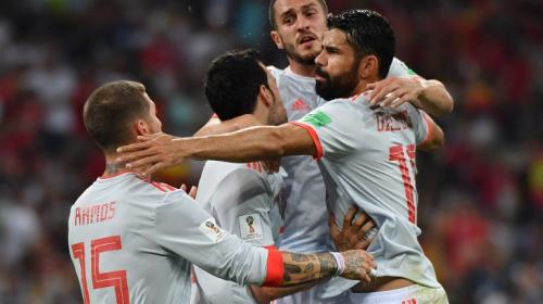 Espa&ntilde;a le da vuelta al marcador con un golazo de Nacho